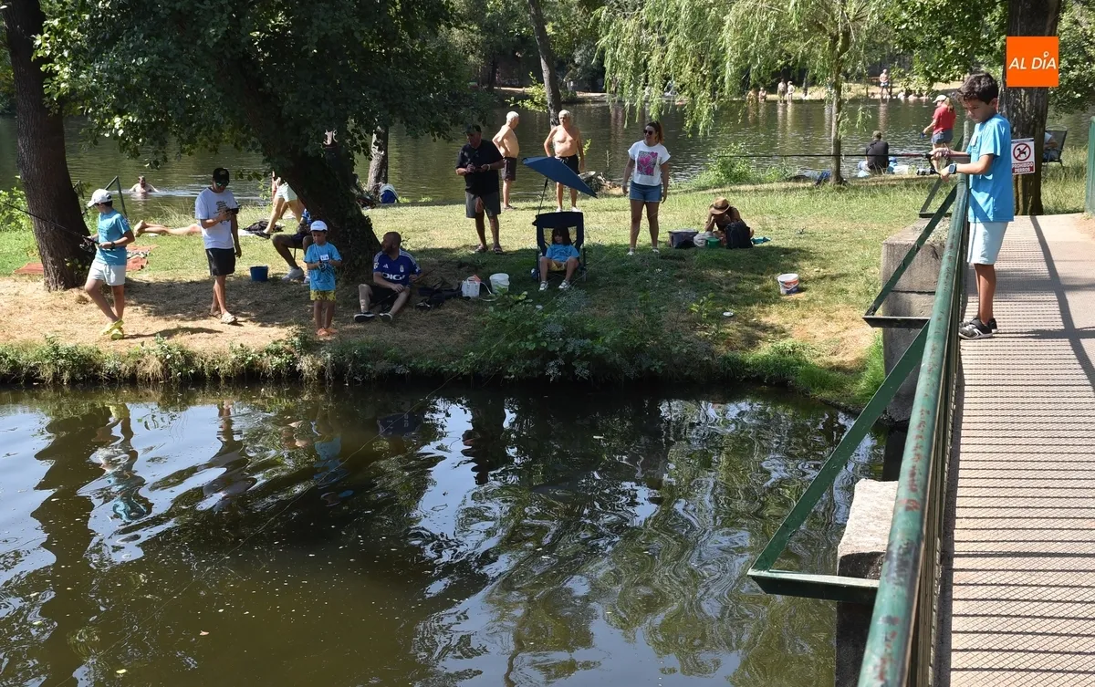 Foto 5 - Aitor Gil con 142 peces y Celia Pacheco con 110 ganan el Concurso de Pesca Infantil