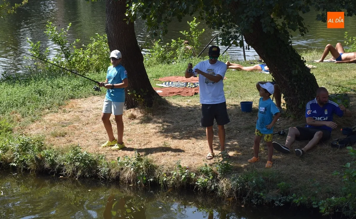 Foto 6 - Aitor Gil con 142 peces y Celia Pacheco con 110 ganan el Concurso de Pesca Infantil