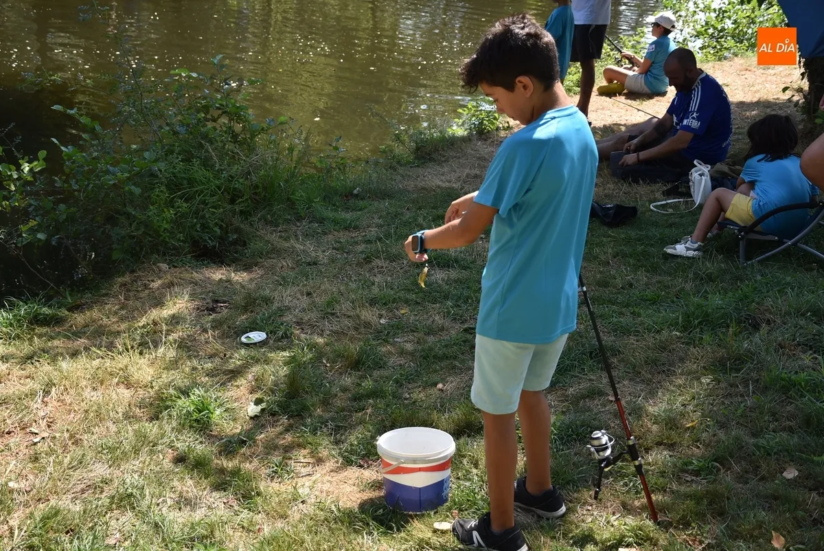 Foto 7 - Aitor Gil con 142 peces y Celia Pacheco con 110 ganan el Concurso de Pesca Infantil