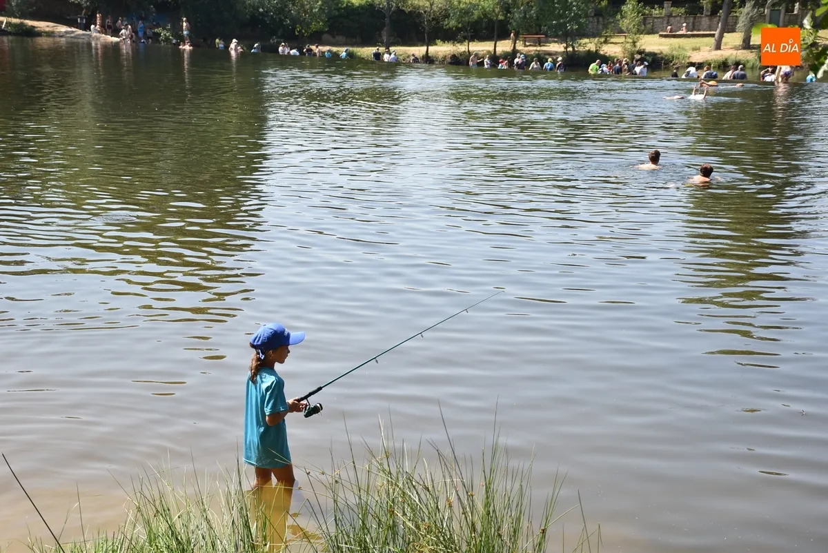 Foto 11 - Aitor Gil con 142 peces y Celia Pacheco con 110 ganan el Concurso de Pesca Infantil