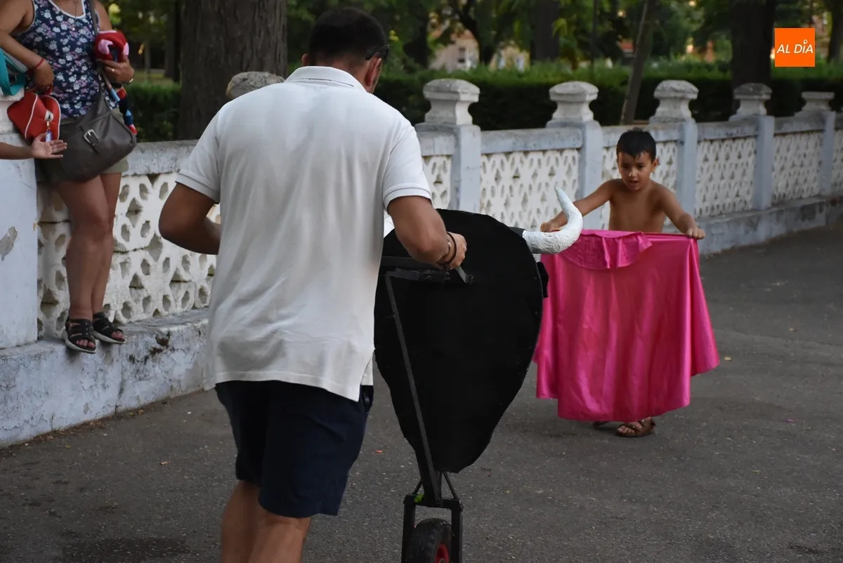 Foto 5 - L@s ni&ntilde;@s disfrutan de su momento en las fiestas de San Andr&eacute;s