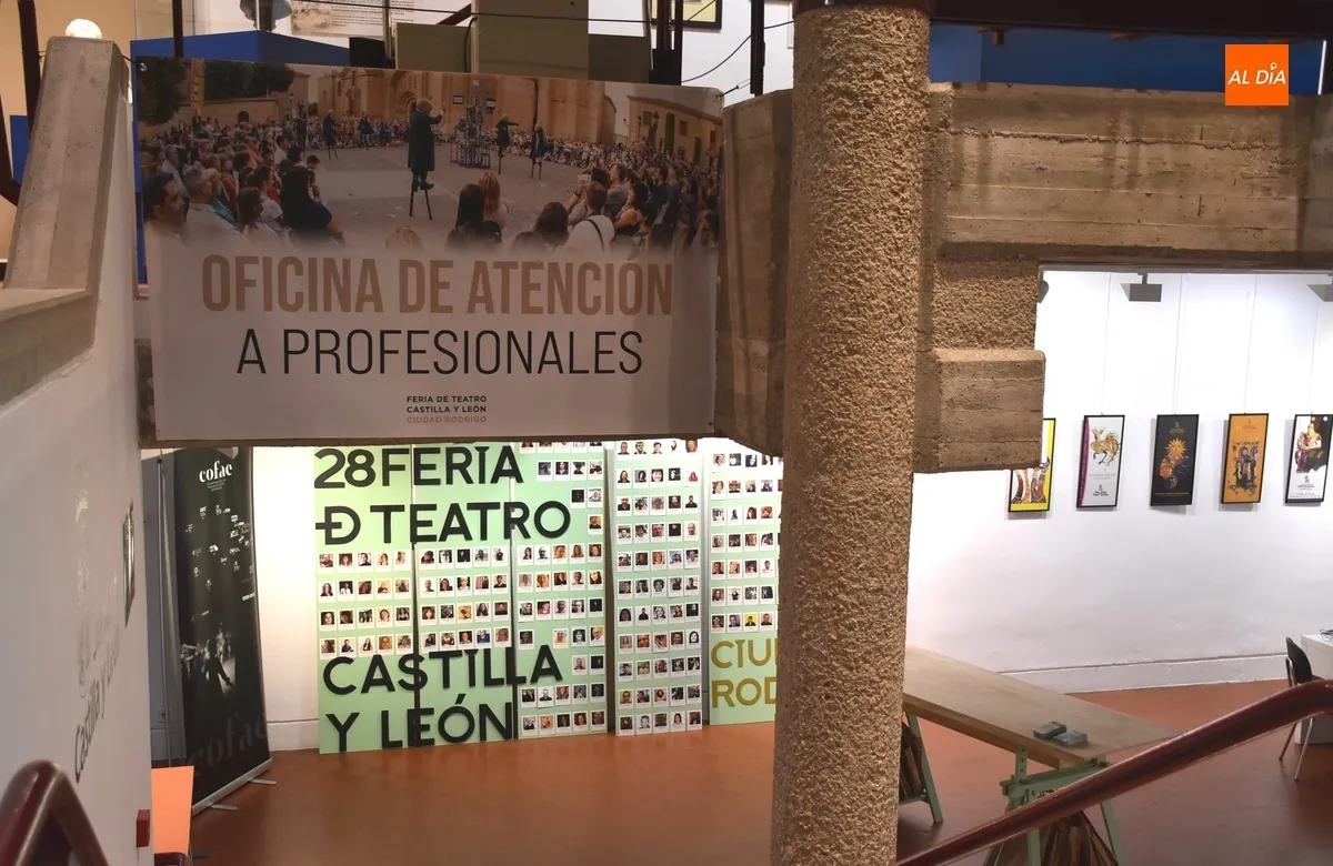 Foto 9 - Acreditados 279 profesionales para la Feria, que ya tienen su Oficina en la Casa de la Cultura