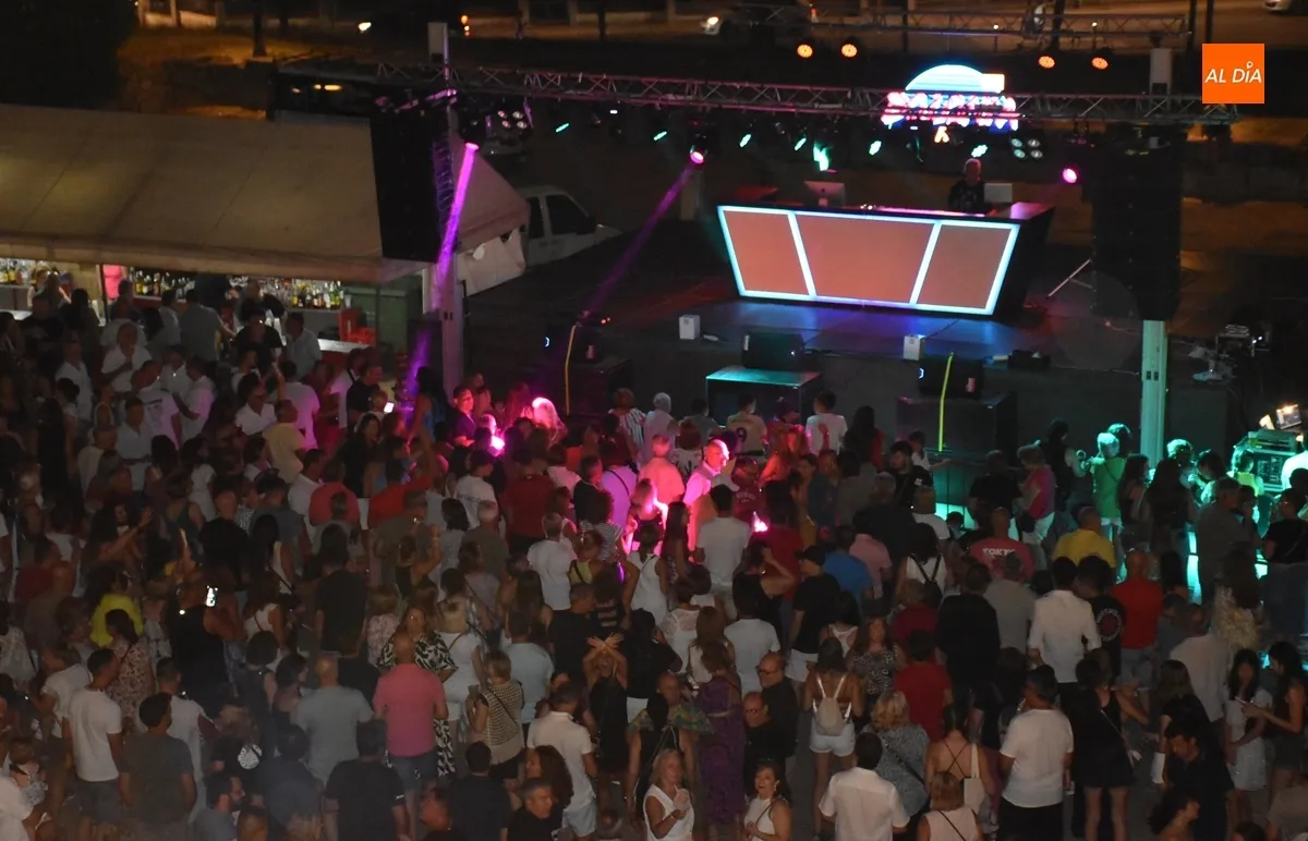 Foto 2 - Las Spice Girls causan sensaci&oacute;n en el 2&ordm; Bolonia Fest, cuyo Concurso de Playback se lo llev&oacute; Estopa