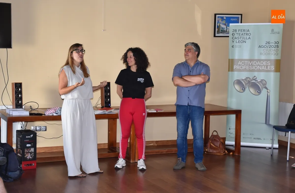 Foto 8 - La Feria abre sus actividades con una concurrida doble sesi&oacute;n sobre el teatro-documento