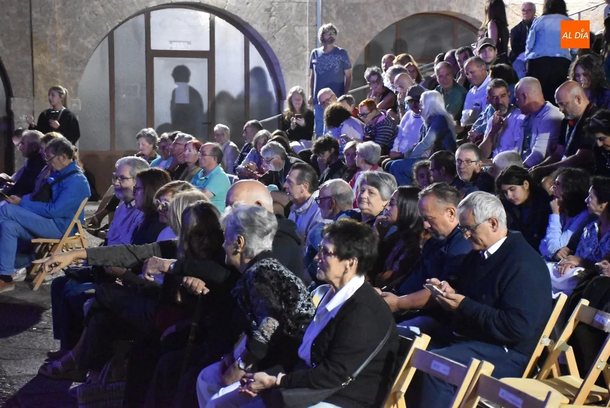 Foto 8 - La Feria 2025 se cierra con una velada musical &uacute;nica llena de sabor y reivindicaci&oacute;n de la tierra