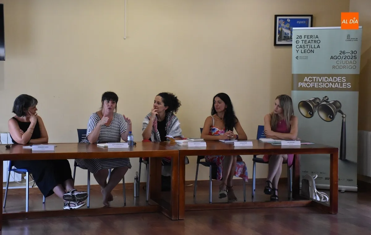 Foto 10 - La Feria abre sus actividades con una concurrida doble sesi&oacute;n sobre el teatro-documento