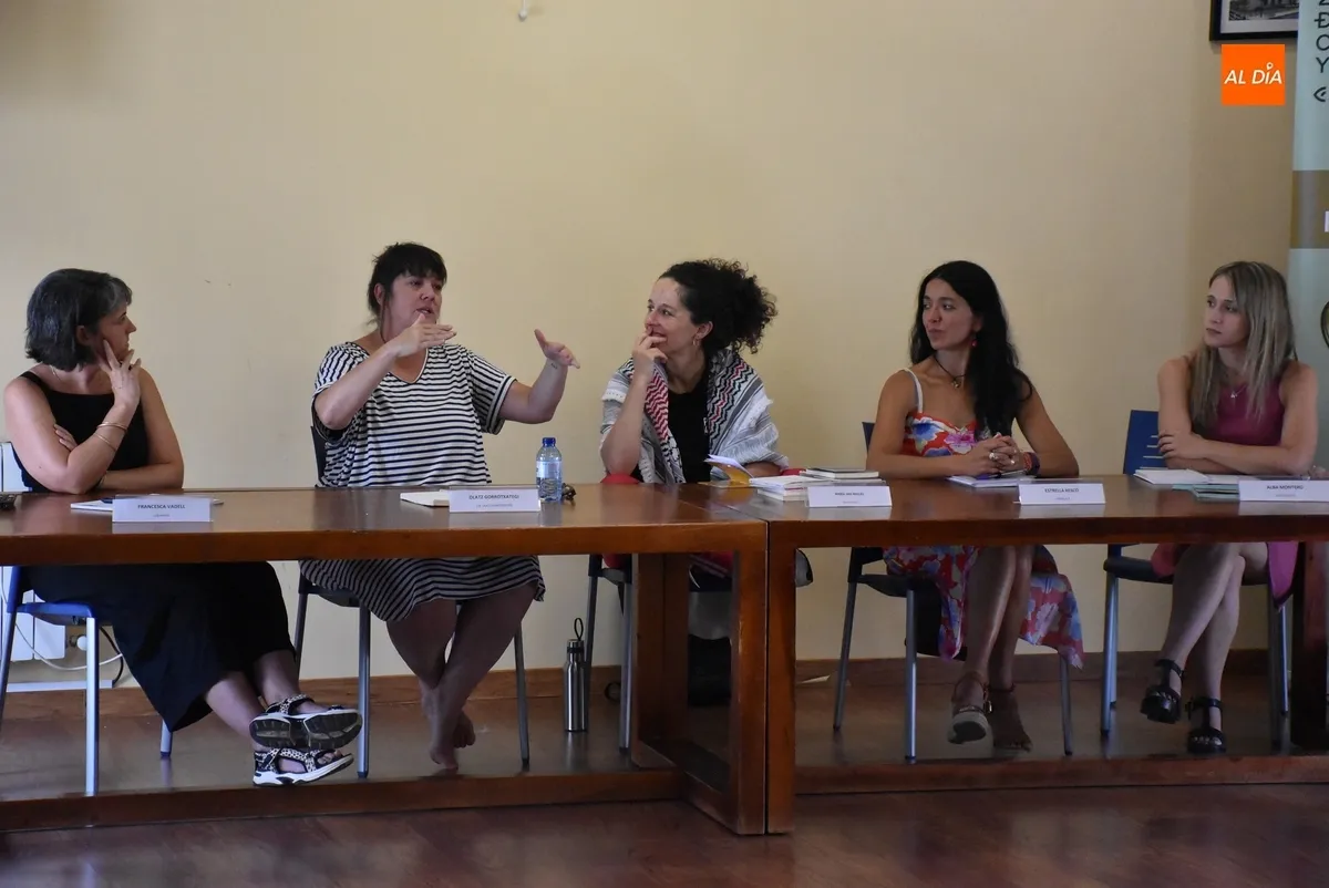 Foto 11 - La Feria abre sus actividades con una concurrida doble sesi&oacute;n sobre el teatro-documento
