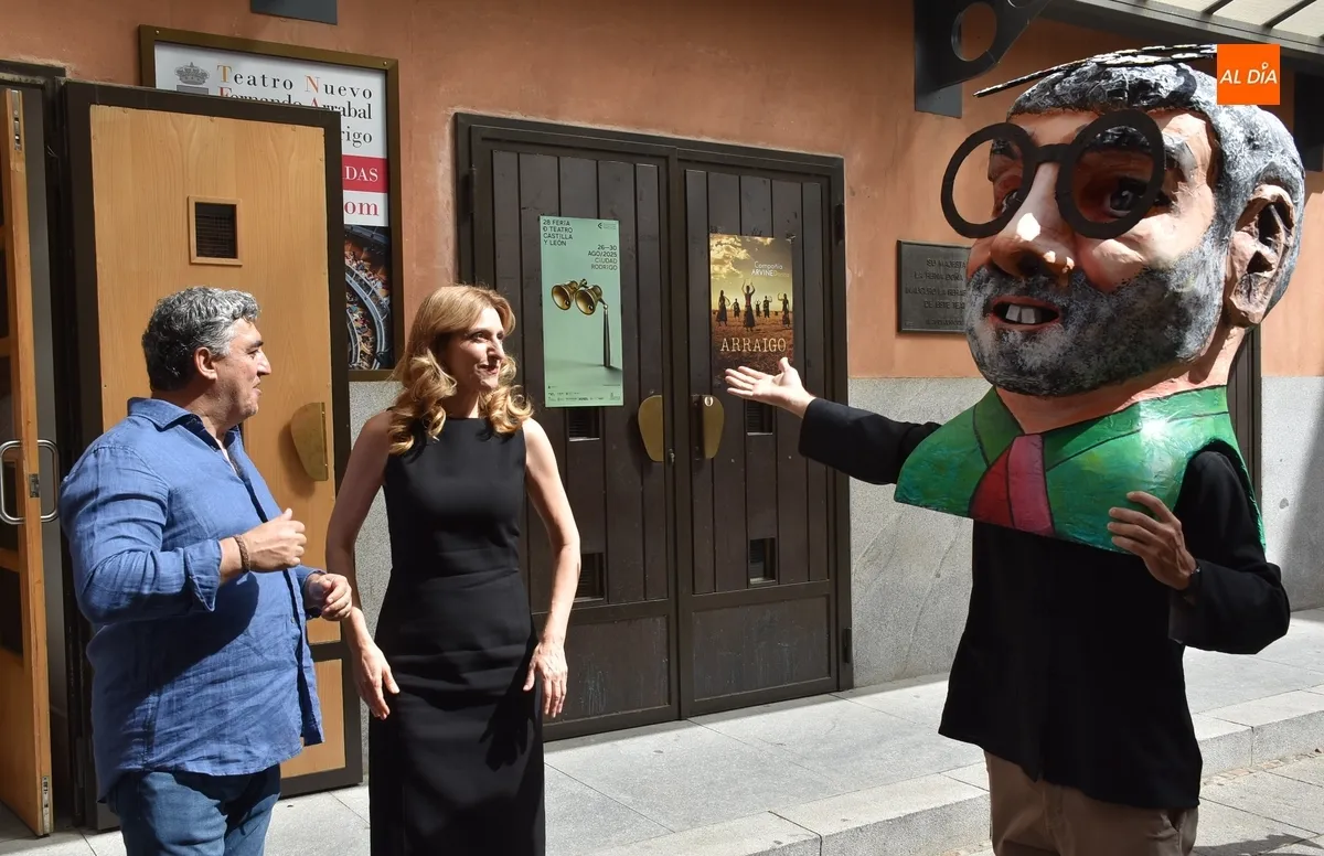 Foto 5 - Ni Arrabal falta a la apertura, con &ldquo;el alma entristecida por el fuego&rdquo;, de la &ldquo;fiesta del teatro de Espa&ntilde;a&rdquo; 