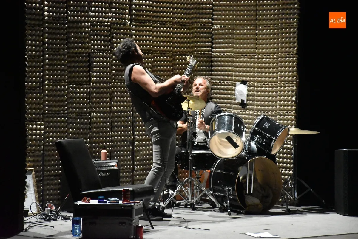 Foto 10 - Nueva noche de m&uacute;sica y humor en Los Sitios con el ensayo abierto de Los Osamenta