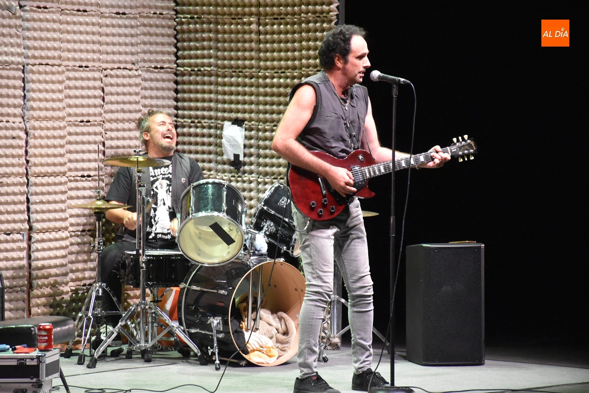 Nueva noche de música y humor en Los Sitios con el ensayo abierto de Los Osamenta