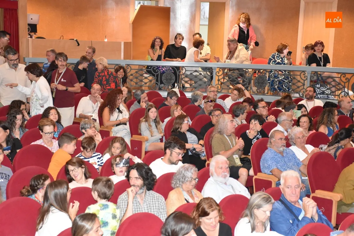 Foto 5 - Redrum Teatro inaugura el Espacio en Rosa en una ma&ntilde;ana encabezada por Eugenia Manzanera