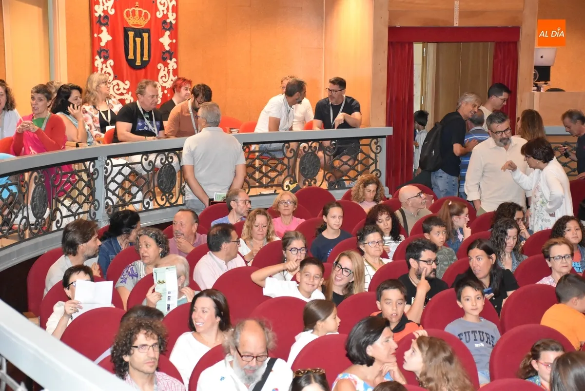 Foto 6 - Redrum Teatro inaugura el Espacio en Rosa en una ma&ntilde;ana encabezada por Eugenia Manzanera