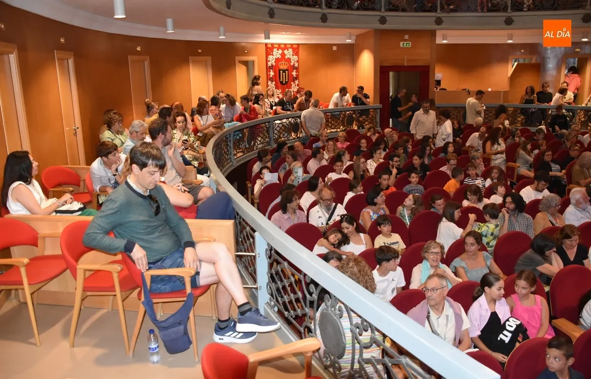 Foto 7 - Redrum Teatro inaugura el Espacio en Rosa en una ma&ntilde;ana encabezada por Eugenia Manzanera
