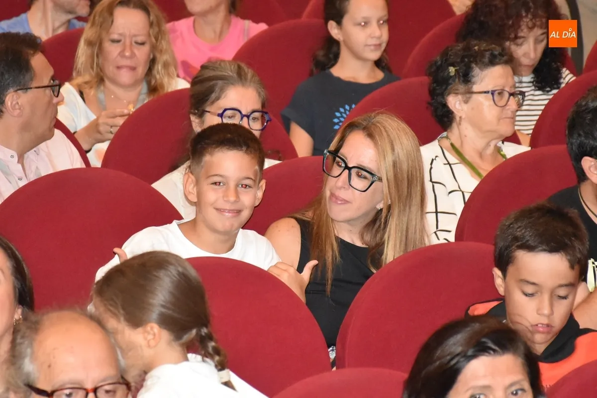 Foto 8 - Redrum Teatro inaugura el Espacio en Rosa en una ma&ntilde;ana encabezada por Eugenia Manzanera