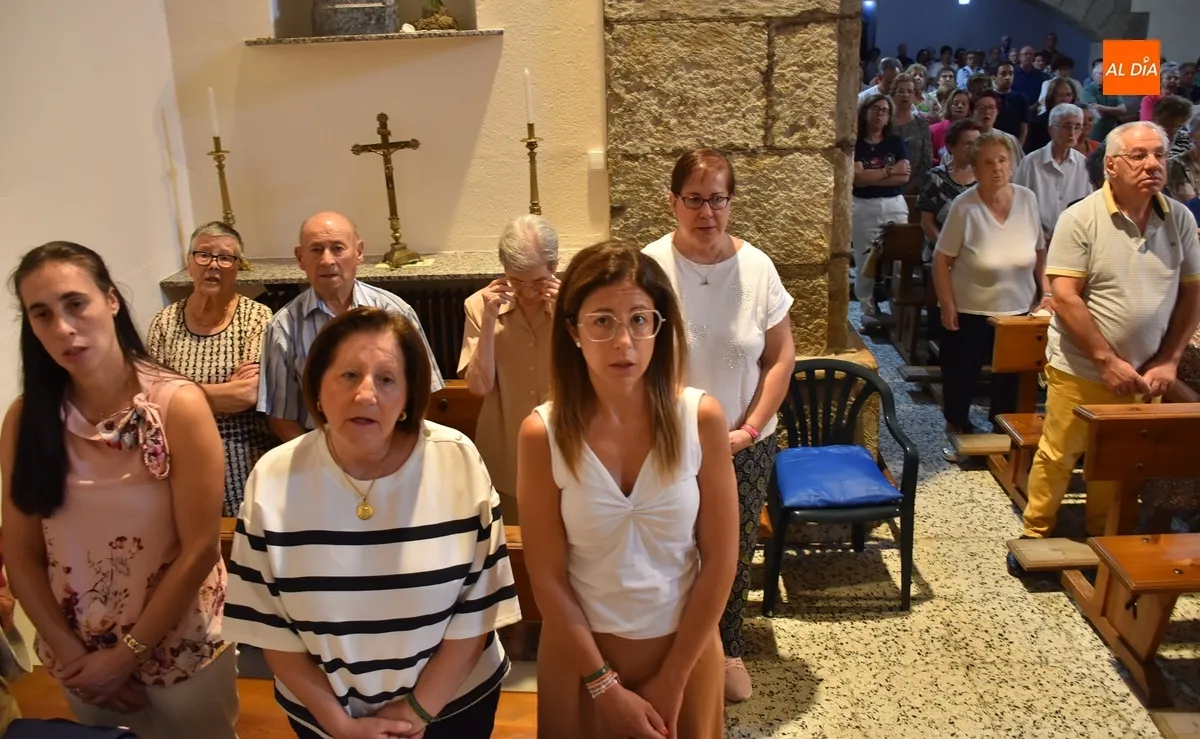 Foto 6 - Arranca entre c&aacute;nticos y vivas la novena en honor a la Virgen de la Pe&ntilde;a