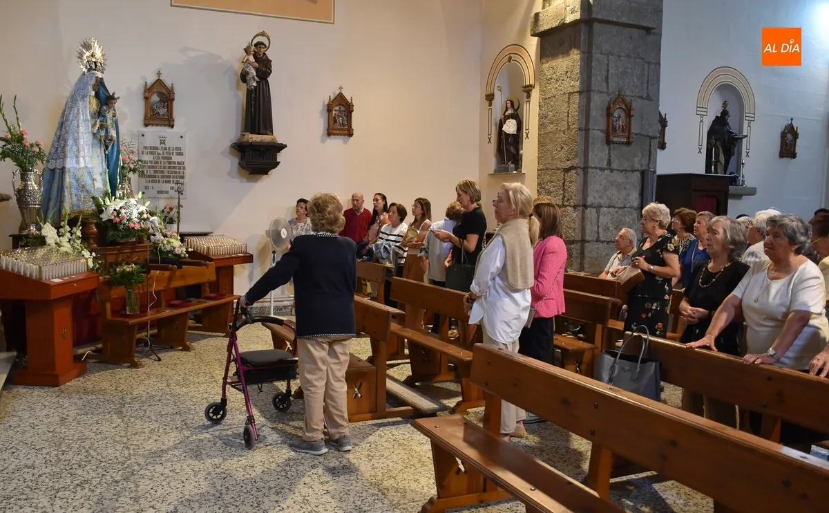 Foto 11 - Arranca entre c&aacute;nticos y vivas la novena en honor a la Virgen de la Pe&ntilde;a