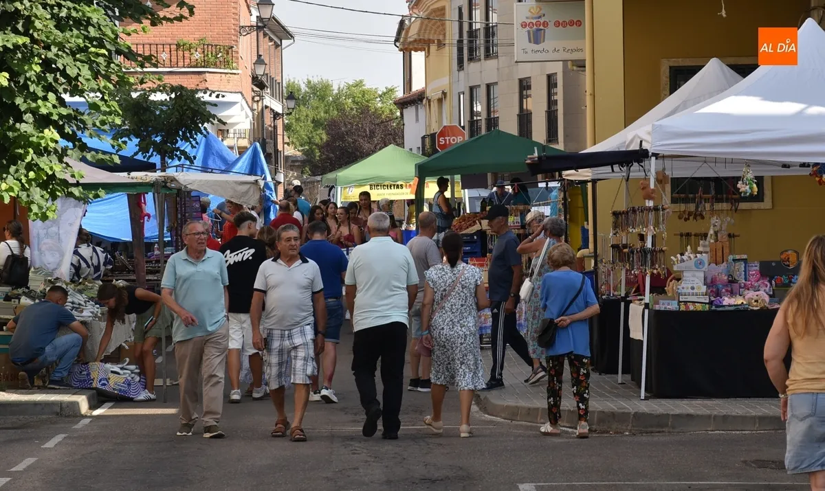 Foto 2 - Fant&aacute;stico ambiente pese al fuerte calor en un Martes Chico que recupera las cifras de puestos prepandemia
