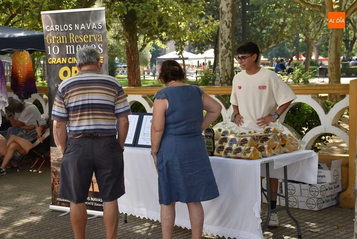 Foto 7 - Fant&aacute;stico ambiente pese al fuerte calor en un Martes Chico que recupera las cifras de puestos prepandemia