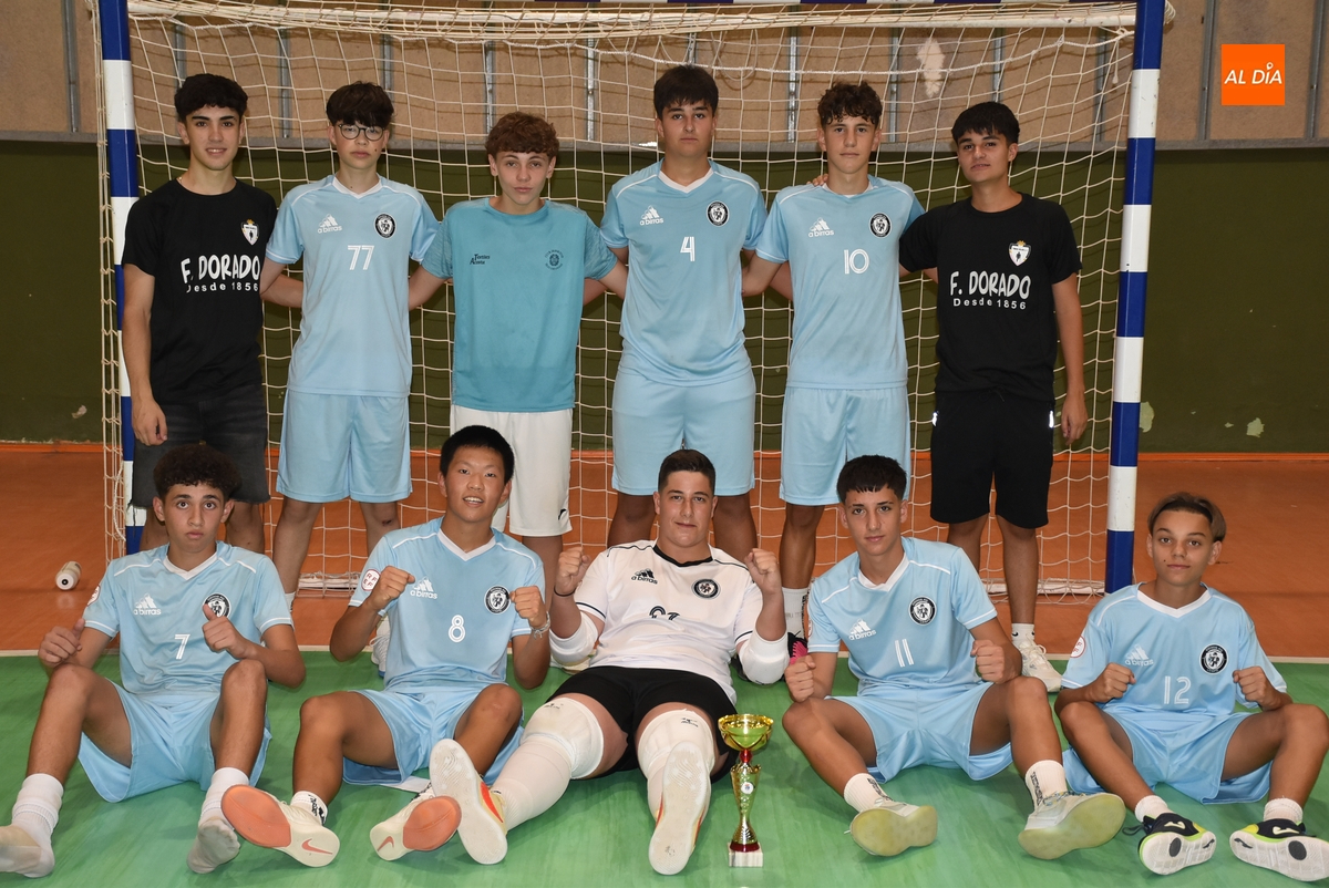 Cojos FC se adjudica la 2ª Junior League en un abarrotado Conde de Foxá