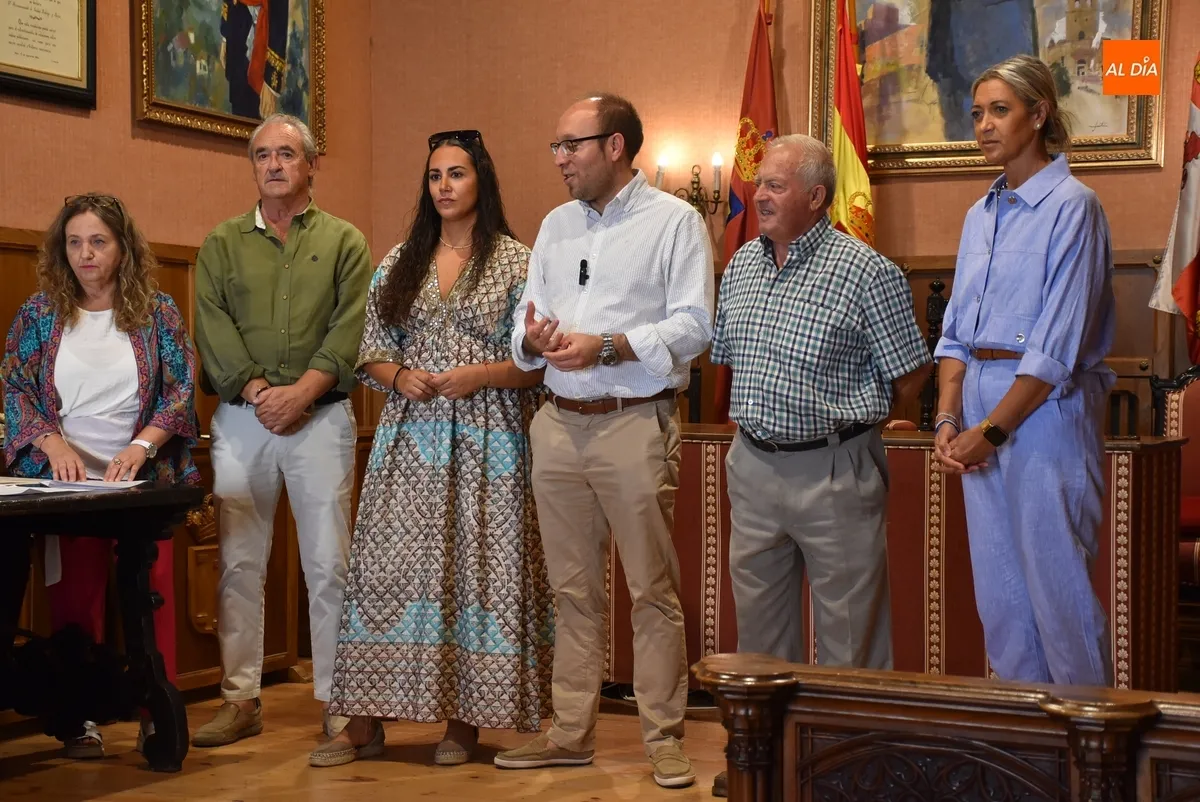 Foto 2 - Entregados los premios y menciones del Concurso del Martes Mayor