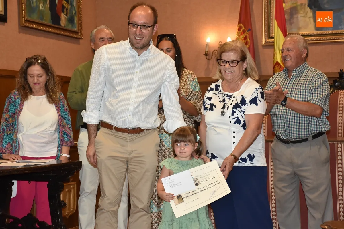 Foto 6 - Entregados los premios y menciones del Concurso del Martes Mayor