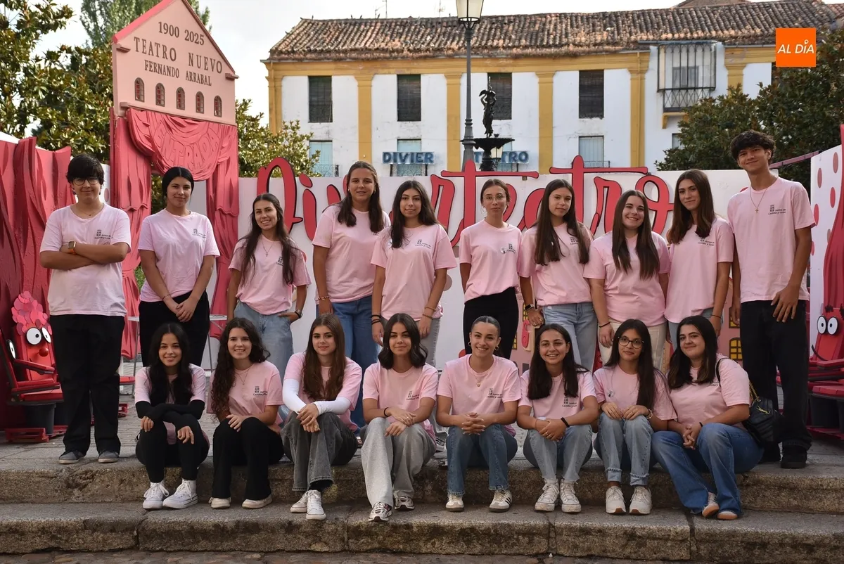 Foto 9 - Gran satisfacci&oacute;n entre los 61 integrantes (m&aacute;s las compa&ntilde;&iacute;as) de la familia del Divierteatro 2025