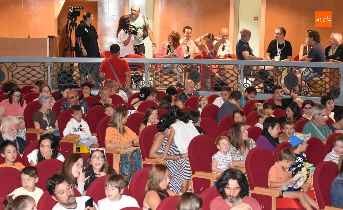 Foto 6 - Dos divertidos comediantes relatan el &lsquo;Maleficio del brujo&rsquo; para abrir el bloque infantil de la Feria