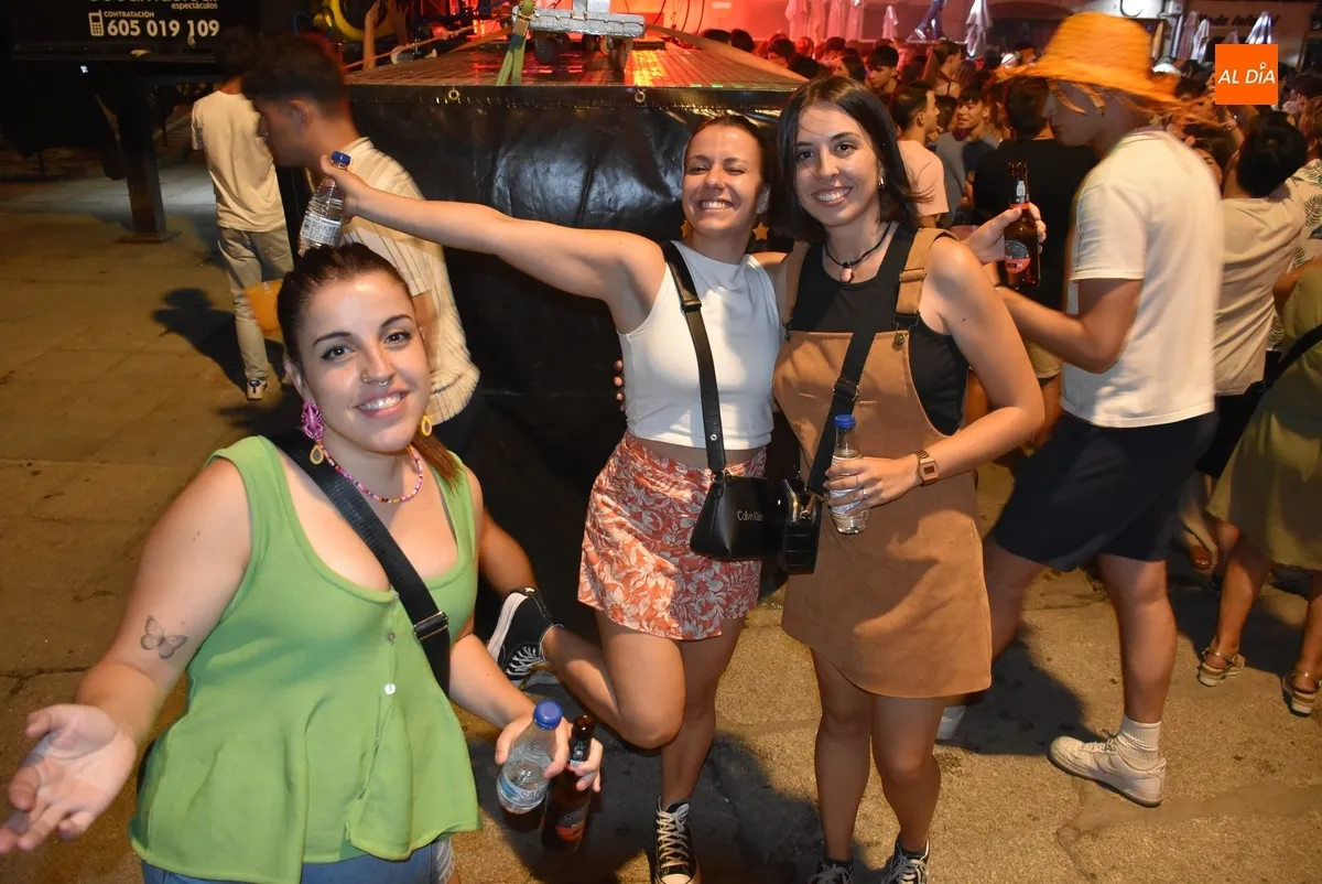 Foto 5 - El Grupo Cougar da el &uacute;ltimo &lsquo;ara&ntilde;azo&rsquo; al Martes Mayor en una velada que empez&oacute; con lluvia