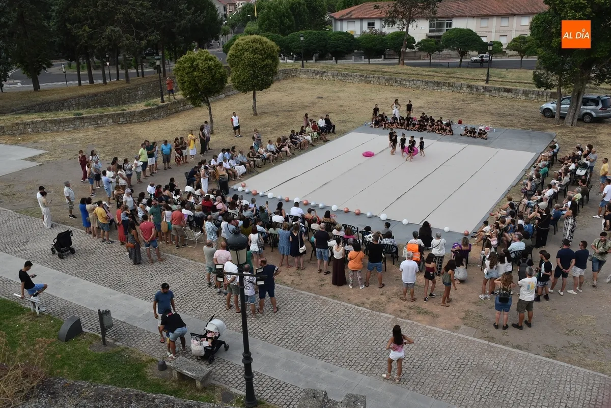 Foto 3 - Clausurado el Campus de Gimnasia R&iacute;tmica mostrando lo aprendido durante la semana
