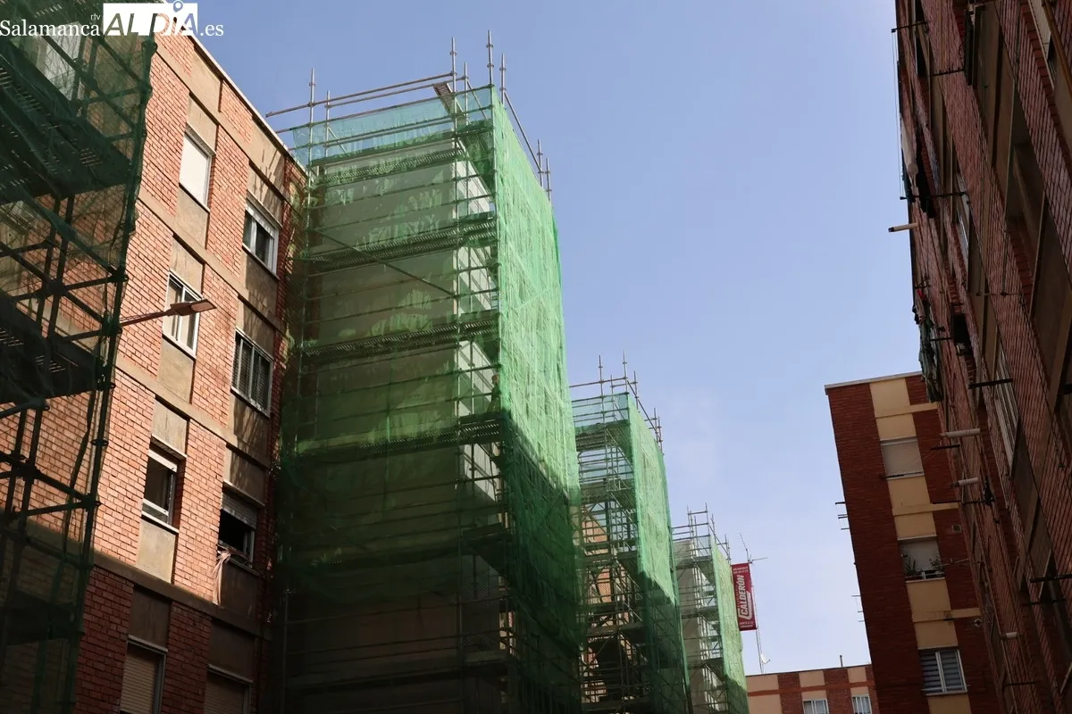 Obras para la urbanización de las calles del Entorno Residencial de Rehabilitación de Gladiolos. Fotos de David Sañudo