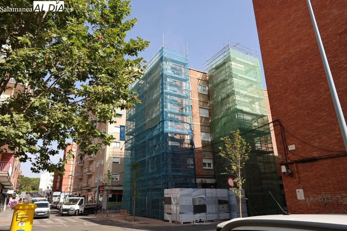 Obras para la urbanización de las calles del Entorno Residencial de Rehabilitación de Gladiolos. Fotos de David Sañudo