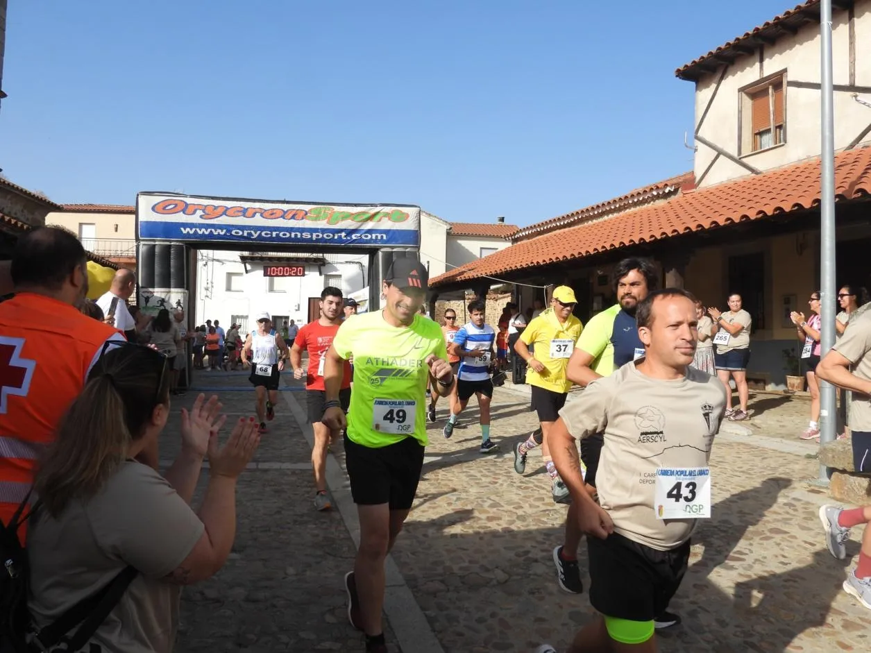 Foto 18 - El Cabaco se vuelca con la solidaridad y el deporte en su primera Carrera Popular a favor de Aerscyl