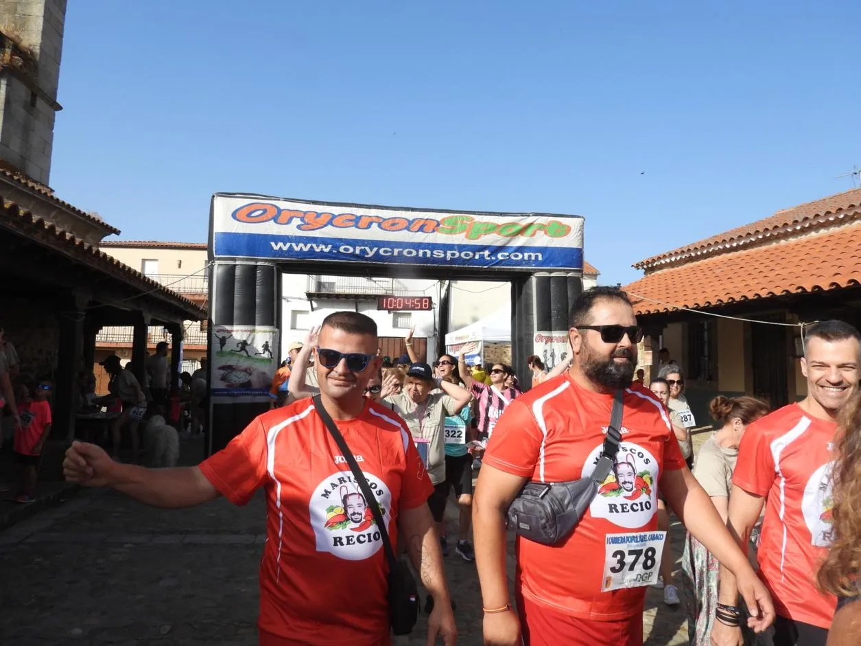 Foto 15 - El Cabaco se vuelca con la solidaridad y el deporte en su primera Carrera Popular a favor de Aerscyl