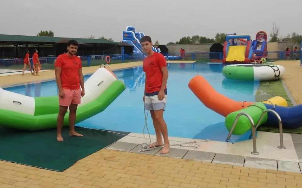 Foto 7 - M&aacute;s de 150 chavales disfrutan de los cl&aacute;sicos Juegos de las Piscinas de Sancti-Sp&iacute;ritus