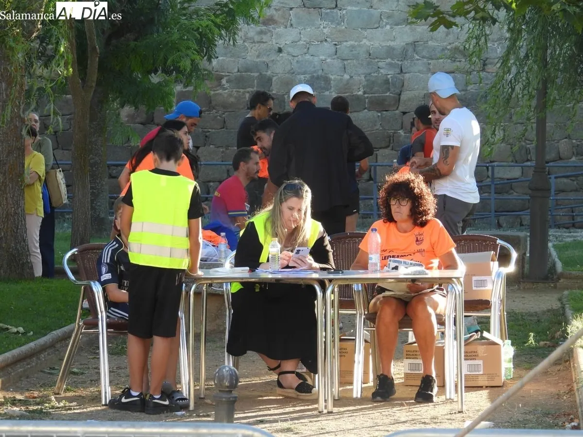 Cientos de corredores y andarines se dieron cita en un evento que volvió a demostrar su éxito de convocatoria y organización / FOTOS: ORYCRONSPORT