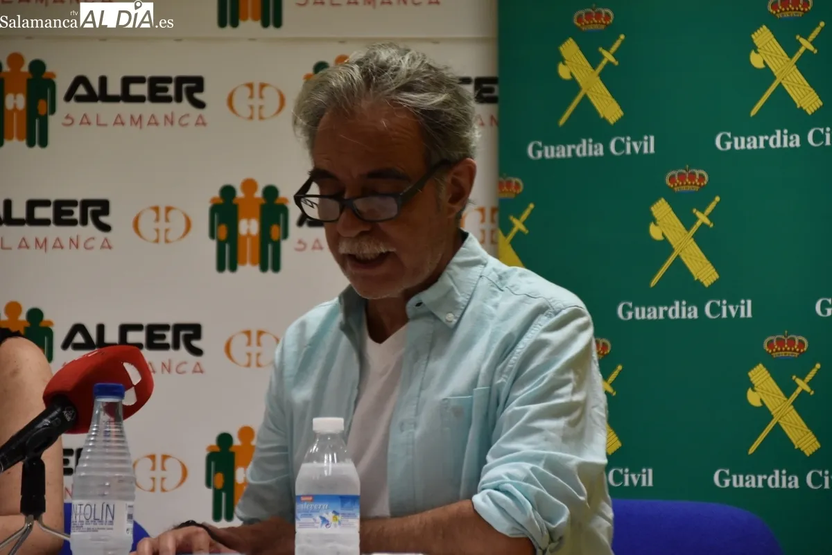 Presentación de la III Carrera Solidaria de la Guardia Civil en favor de ALCER. Fotos de Miguel González