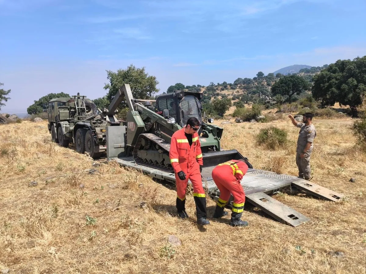 Despliegue de la Armada en Salamanca, Ávila y Cáceres por los incendios. Fotos @Defensagob