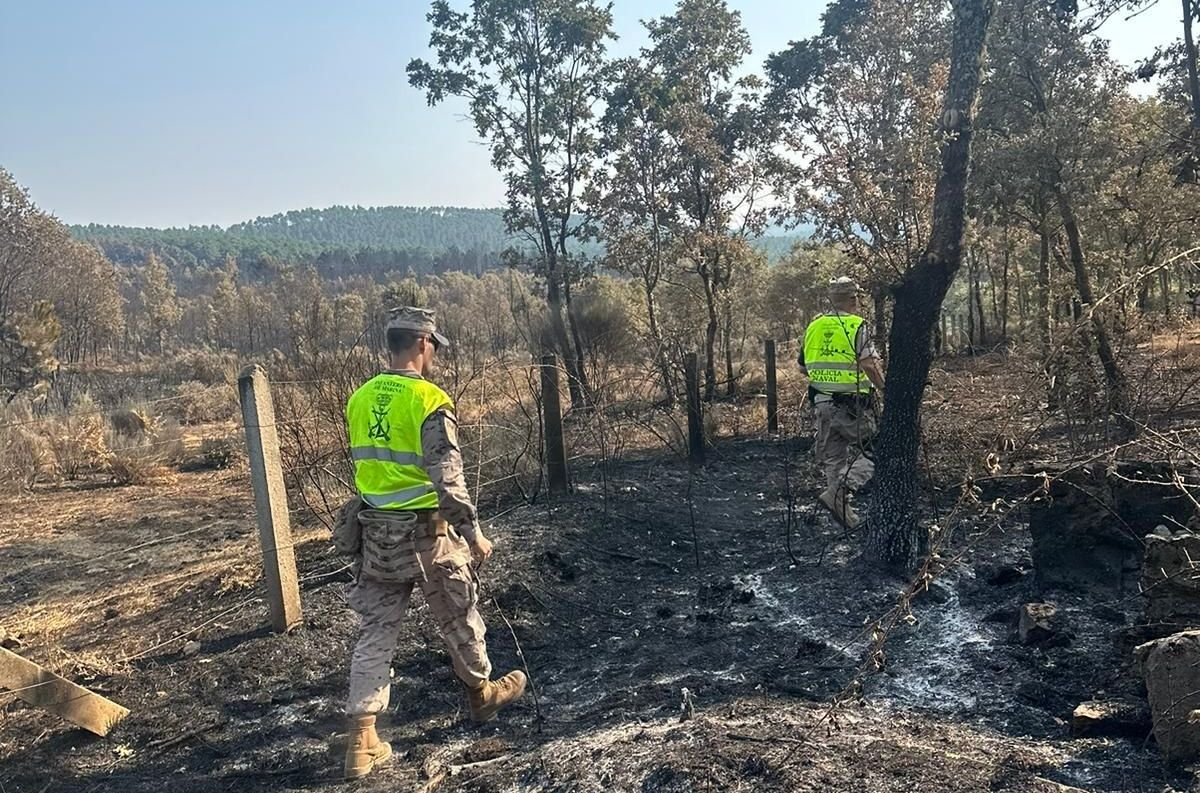 La Armada apoya a la UME contra los incendios en Salamanca