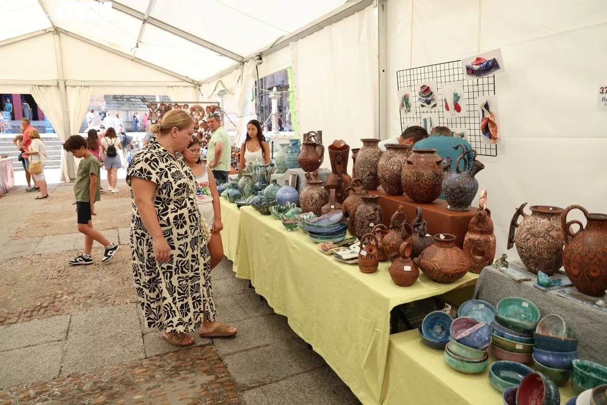 Feria del Barro en la plaza de Anaya. Foto de David Sañudo