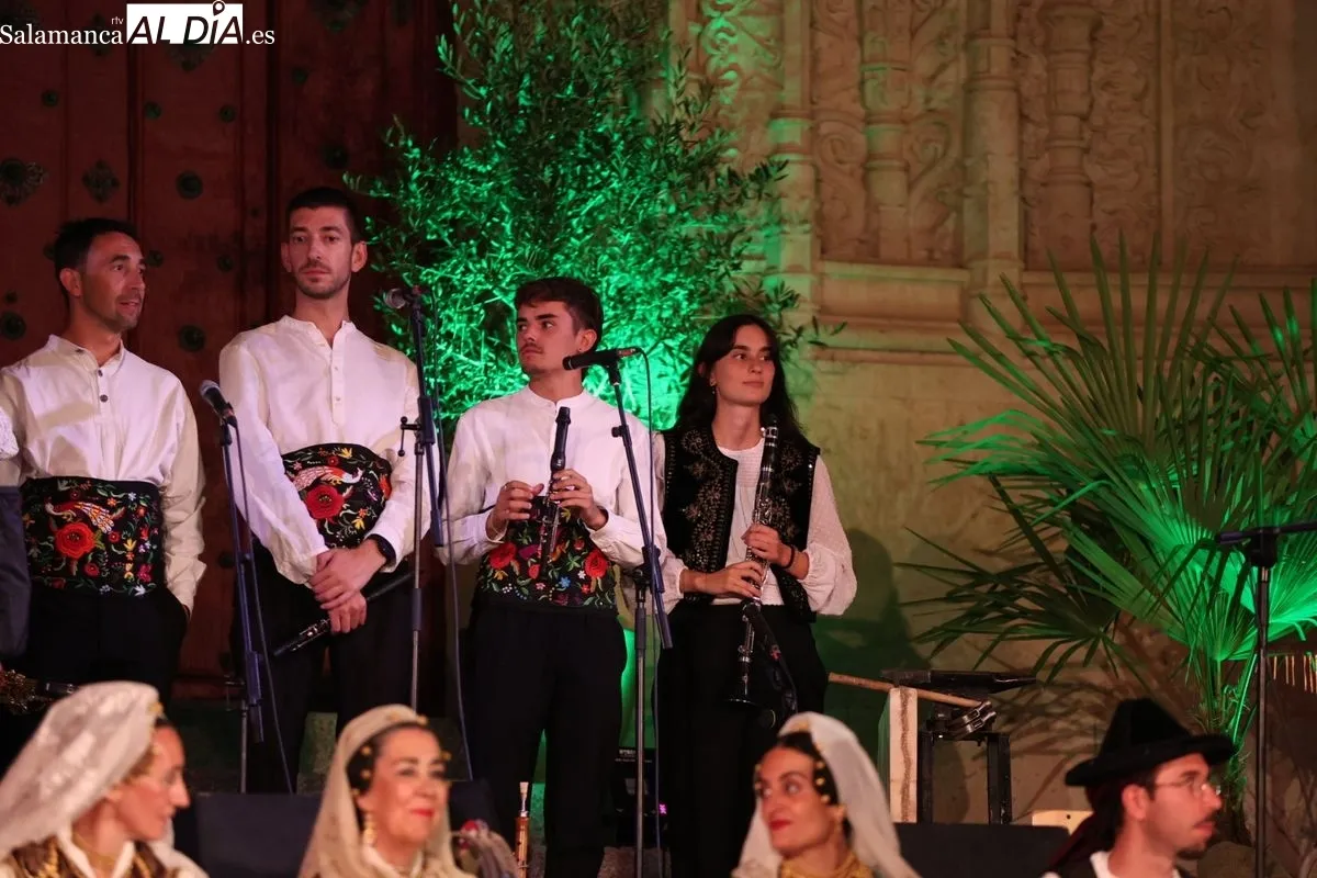Gala de clausura del IV Festival Internacional de Folclore de Salamanca. Foto: David Sañudo