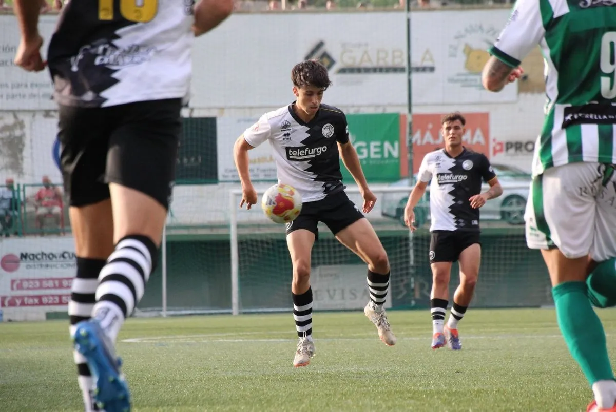 Fotos: @UnionistasCF y @clubdepguijuelo