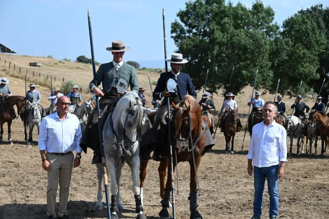 Foto 6 - Miguel &Aacute;ngel Perera y Jaime Marqu&eacute;s se proclaman triunfadores de las Faenas y Doma de Campo