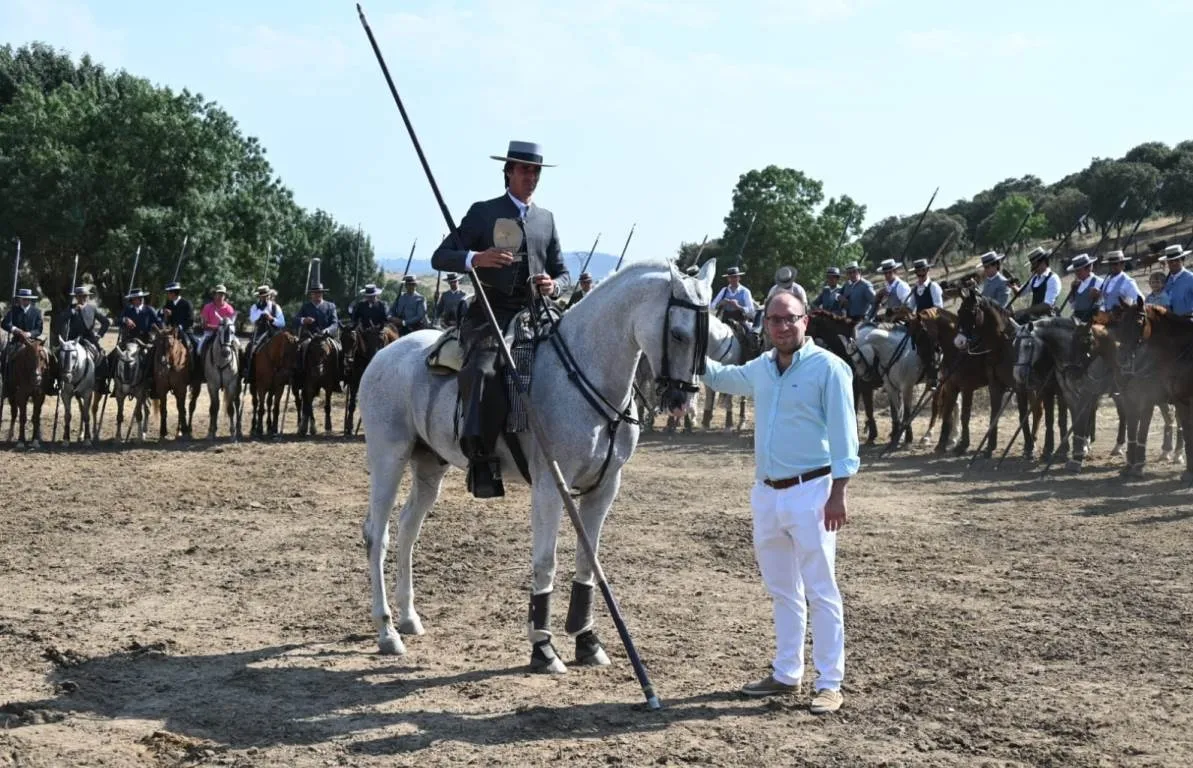Foto 2 - Miguel &Aacute;ngel Perera y Jaime Marqu&eacute;s se proclaman triunfadores de las Faenas y Doma de Campo