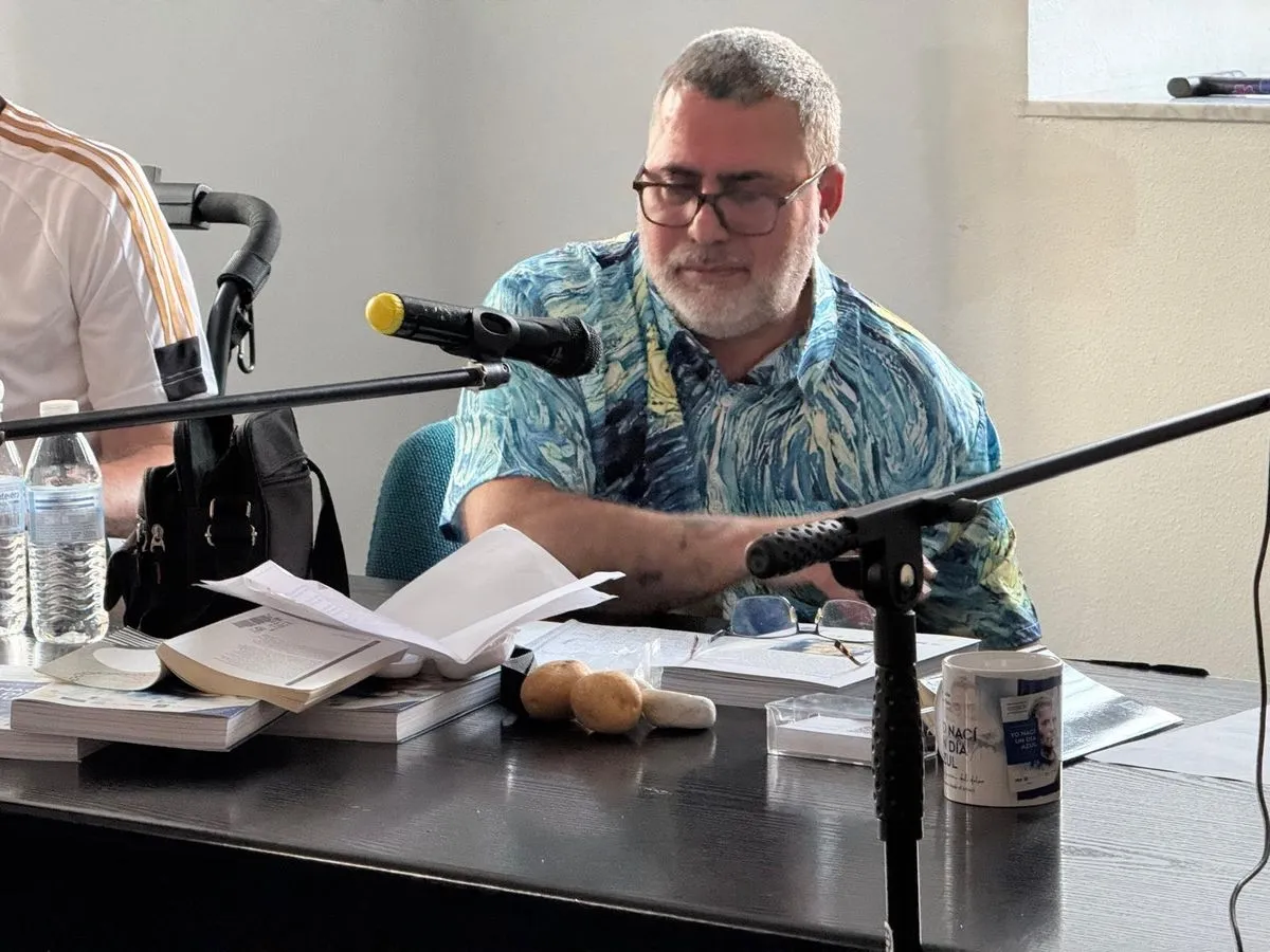 Presentación del libro 'Yo nací un día azul', de Juan Carlos López Pinto, en Cantalpino