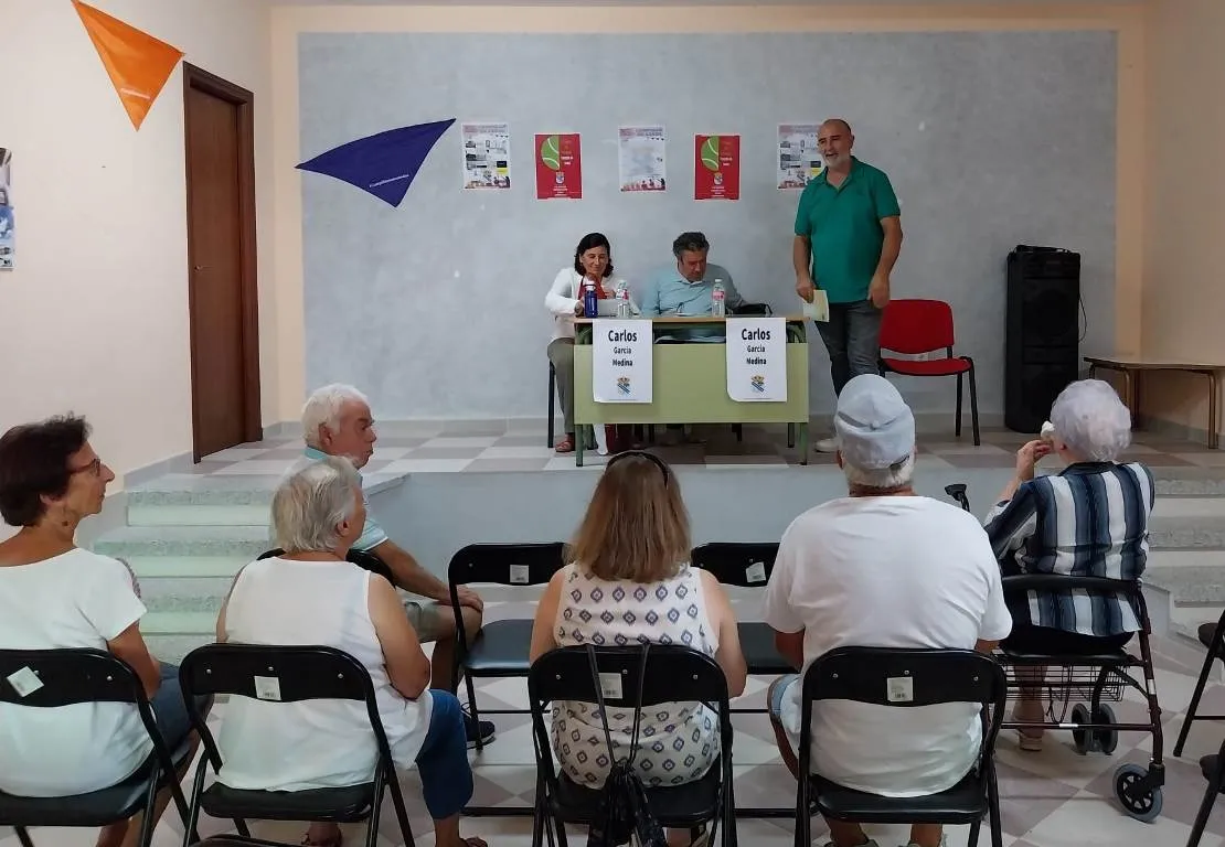 Foto 3 - Carlos Garc&iacute;a Medina presenta en Campillo de Azaba su nuevo libro