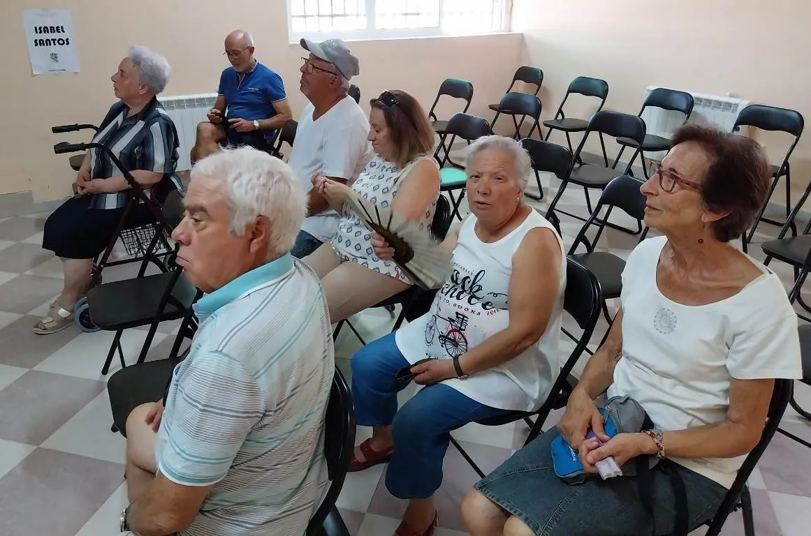 Foto 2 - Carlos Garc&iacute;a Medina presenta en Campillo de Azaba su nuevo libro