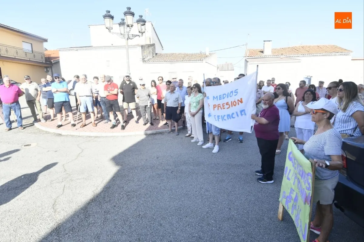 Foto 3 - Campillo de Azaba se manifiesta para exigir que se coja al culpable de los incendios intencionados