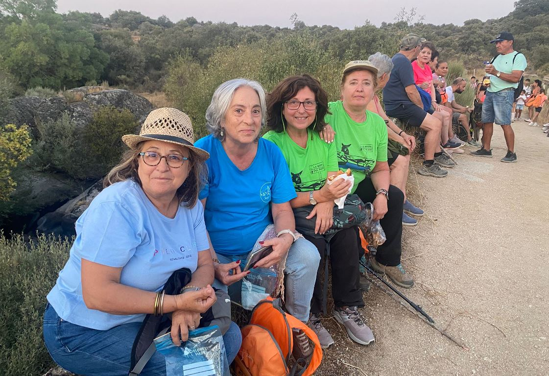 La Puente Quebrá sirve de punto de encuentro a los participantes en la marcha ‘Camino del Fuerte’