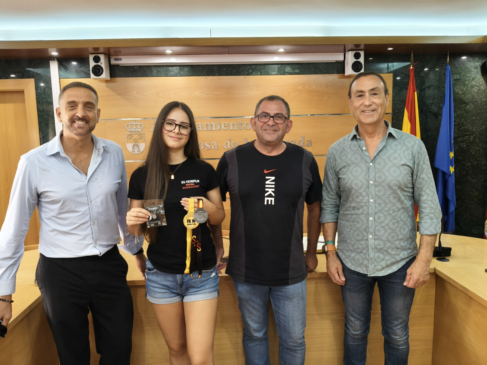Carbajosa reconoce a la kickboxer Irene Bazo, subcampeona de España