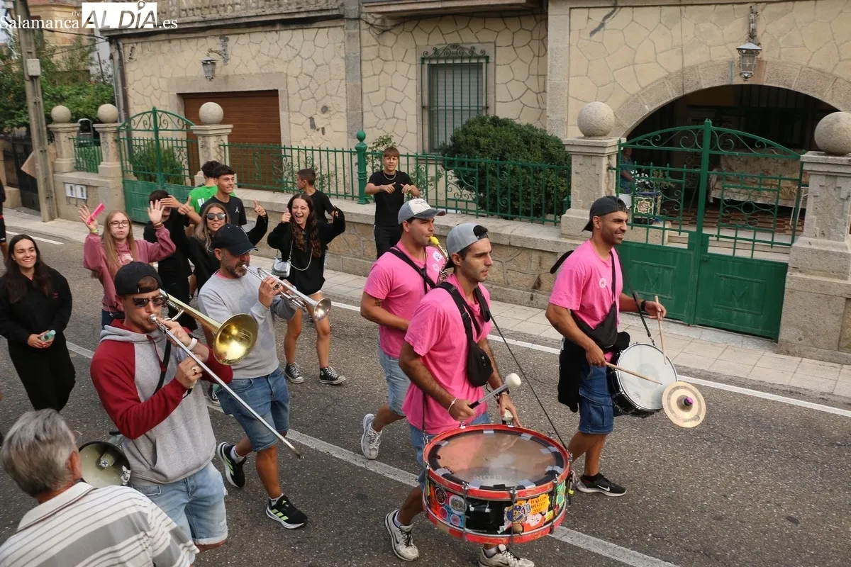 Bonito encierro de Valdeflores en Villarino para despedir las fiestas / CORRAL Y SÁNCHEZ